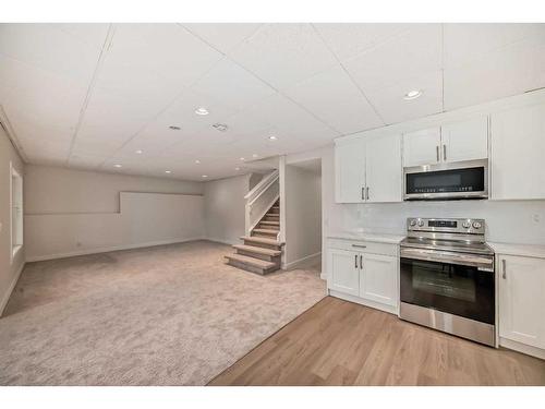 111 Cranwell Close Se, Calgary, AB - Indoor Photo Showing Kitchen