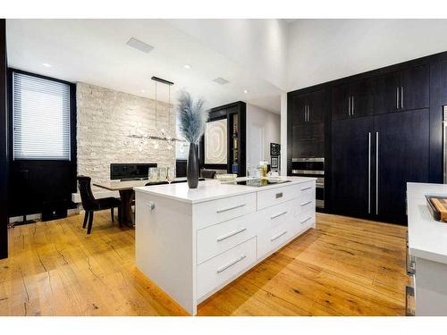 577 Patterson Grove Sw, Calgary, AB - Indoor Photo Showing Kitchen