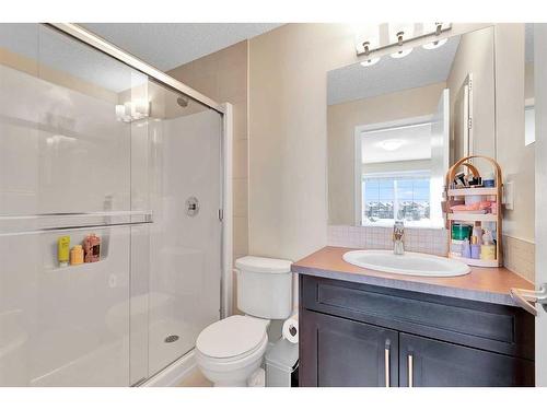 267 Mahogany Way Se, Calgary, AB - Indoor Photo Showing Bathroom