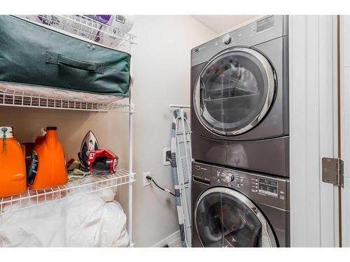 267 Mahogany Way Se, Calgary, AB - Indoor Photo Showing Laundry Room