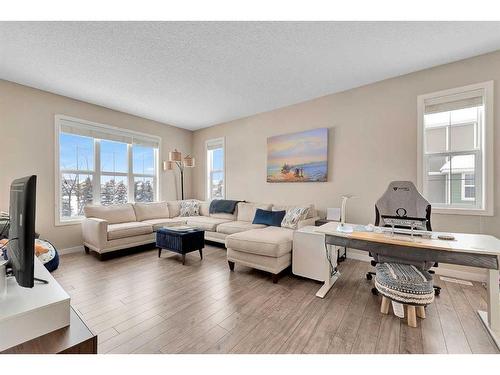 267 Mahogany Way Se, Calgary, AB - Indoor Photo Showing Living Room