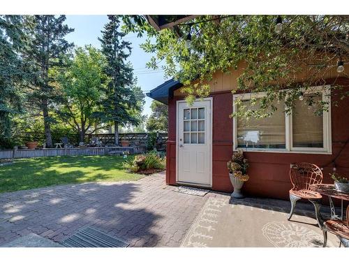 23 Croydon Road Nw, Calgary, AB - Outdoor