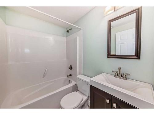 22 Hidden Hills Terrace, Calgary, AB - Indoor Photo Showing Bathroom