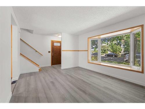 2421 7 Avenue Nw, Calgary, AB - Indoor