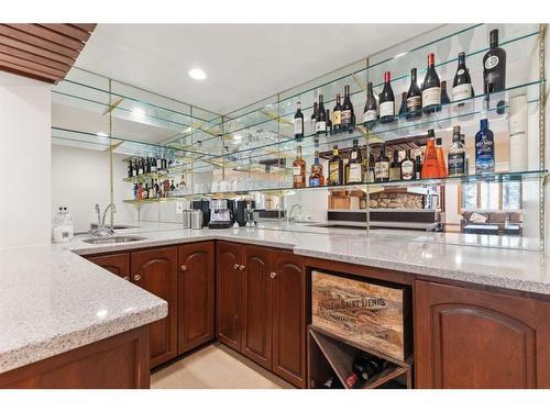 106 Lougheed Circle, Banff, AB - Indoor Photo Showing Kitchen