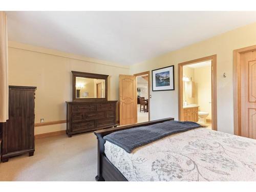 106 Lougheed Circle, Banff, AB - Indoor Photo Showing Bedroom