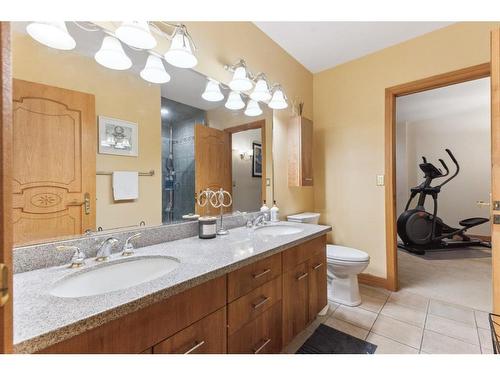 106 Lougheed Circle, Banff, AB - Indoor Photo Showing Bathroom