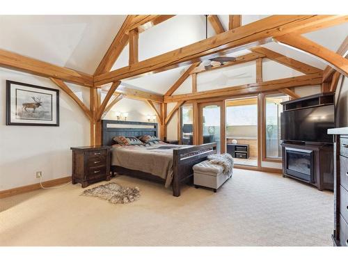 106 Lougheed Circle, Banff, AB - Indoor Photo Showing Bedroom