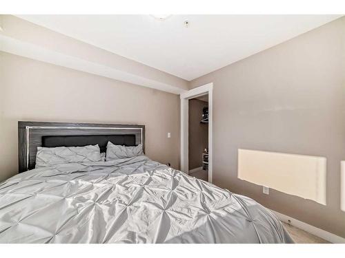 6307-302 Skyview Ranch Drive Ne, Calgary, AB - Indoor Photo Showing Bedroom