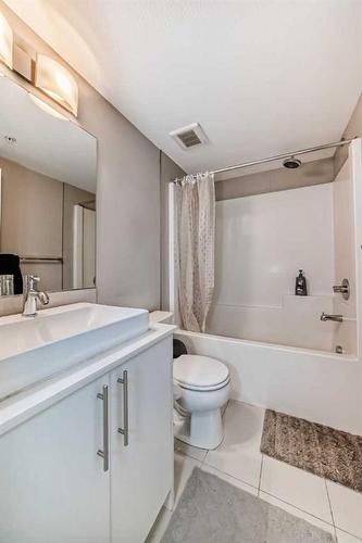 6307-302 Skyview Ranch Drive Ne, Calgary, AB - Indoor Photo Showing Bathroom