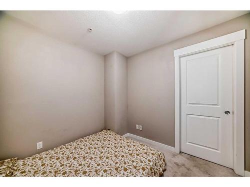 6307-302 Skyview Ranch Drive Ne, Calgary, AB - Indoor Photo Showing Bedroom