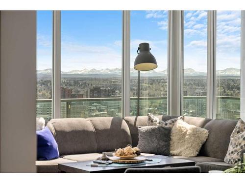 2306-1410 1 Street Se, Calgary, AB - Indoor Photo Showing Living Room