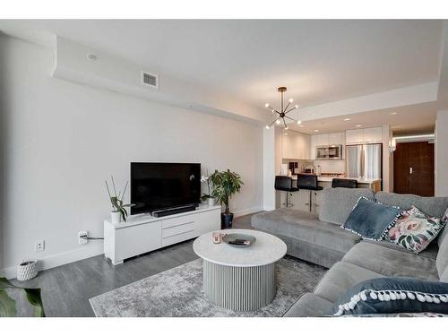 401-510 6 Avenue Se, Calgary, AB - Indoor Photo Showing Living Room