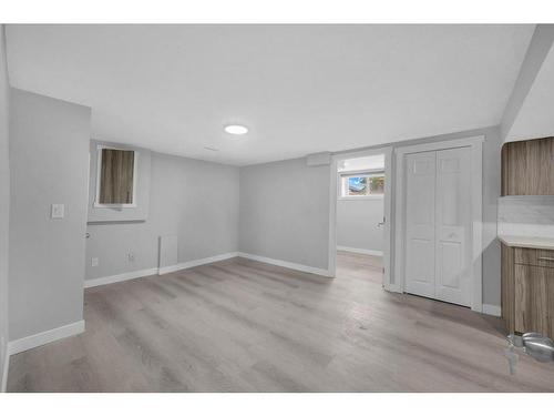 256 Castleridge Drive Ne, Calgary, AB - Indoor