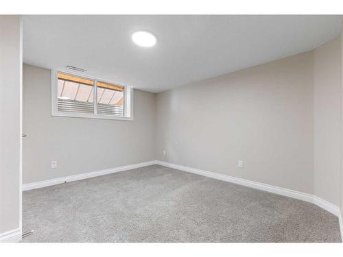 283 Nolan Hill Boulevard Nw, Calgary, AB - Indoor Photo Showing Other Room