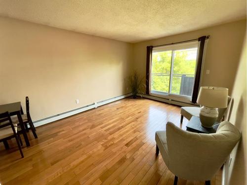 304-2006 11 Avenue Sw, Calgary, AB - Indoor