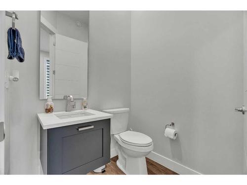 206 Sage Bluff Rise Nw, Calgary, AB - Indoor Photo Showing Bathroom