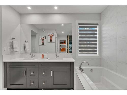 206 Sage Bluff Rise Nw, Calgary, AB - Indoor Photo Showing Bathroom