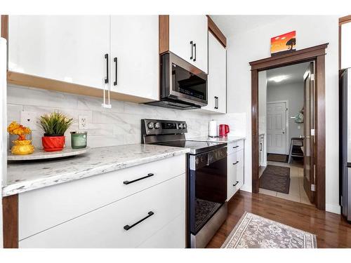 21 Redstone Road Ne, Calgary, AB - Indoor Photo Showing Kitchen