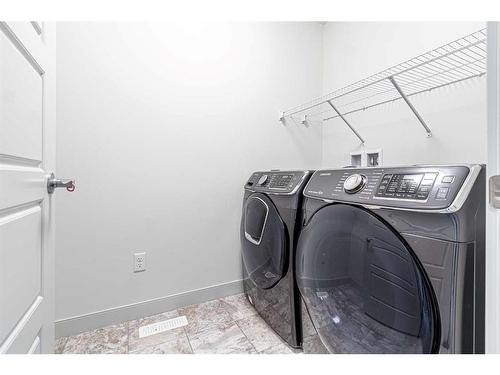 331 Legacy Heights Se, Calgary, AB - Indoor Photo Showing Laundry Room