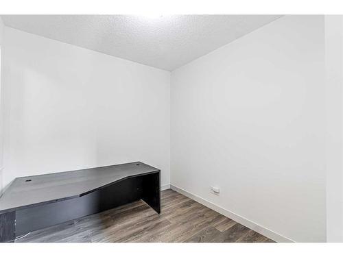 331 Legacy Heights Se, Calgary, AB - Indoor Photo Showing Other Room