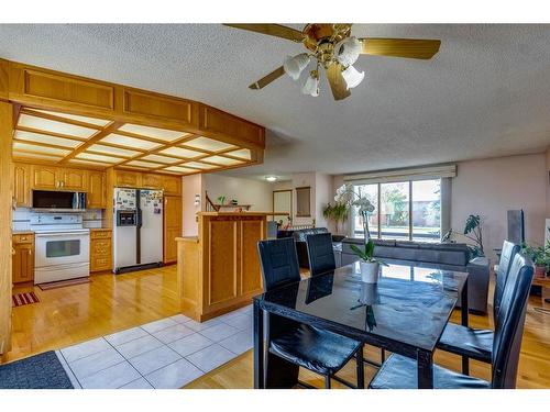 6527 Temple Drive Ne, Calgary, AB - Indoor Photo Showing Dining Room