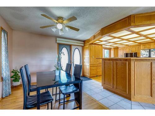 6527 Temple Drive Ne, Calgary, AB - Indoor Photo Showing Dining Room