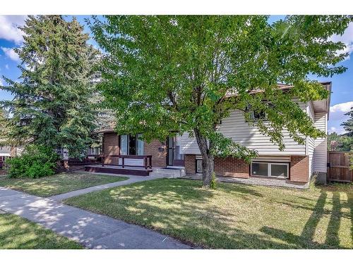 6527 Temple Drive Ne, Calgary, AB - Outdoor