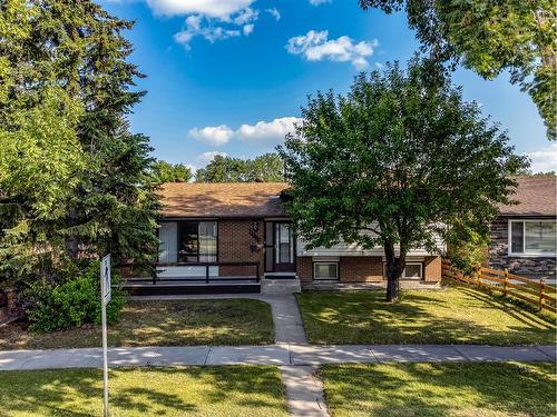 6527 Temple Drive Ne, Calgary, AB - Outdoor