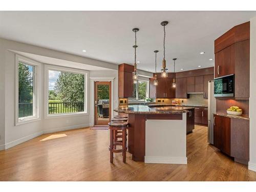 27 Alexa Close, Rural Rocky View County, AB - Indoor Photo Showing Kitchen With Upgraded Kitchen