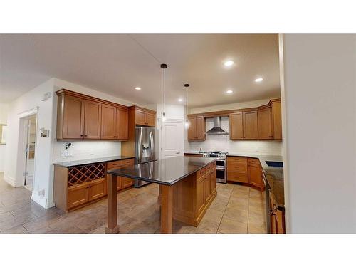 243 Chaparral Ravine View Se, Calgary, AB - Indoor Photo Showing Kitchen