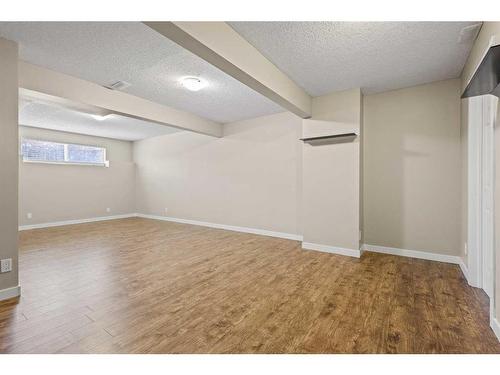 28 Copperpond Rise Se, Calgary, AB - Indoor Photo Showing Other Room