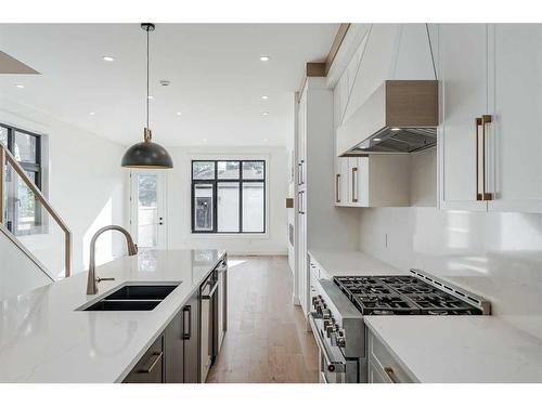 2632 30 Street Sw, Calgary, AB - Indoor Photo Showing Kitchen With Double Sink With Upgraded Kitchen