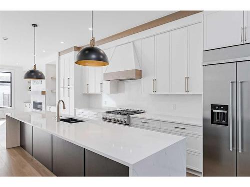 2632 30 Street Sw, Calgary, AB - Indoor Photo Showing Kitchen With Stainless Steel Kitchen With Double Sink With Upgraded Kitchen