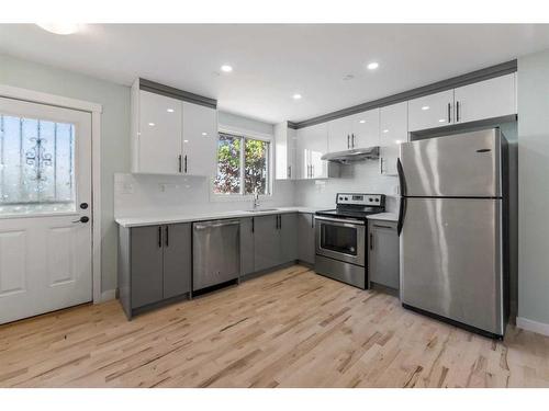 147 Rudlecairn Road Ne, Calgary, AB - Indoor Photo Showing Kitchen With Upgraded Kitchen