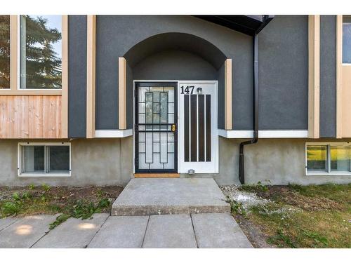 147 Rudlecairn Road Ne, Calgary, AB - Outdoor