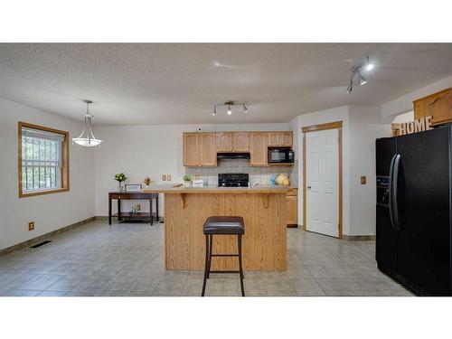 863 Tuscany Drive Nw, Calgary, AB - Indoor Photo Showing Kitchen