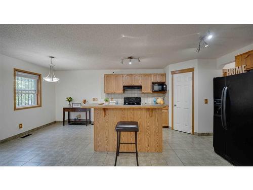 863 Tuscany Drive Nw, Calgary, AB - Indoor Photo Showing Kitchen