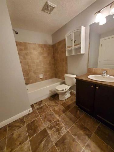 233 Evansdale Way Nw, Calgary, AB - Indoor Photo Showing Bathroom