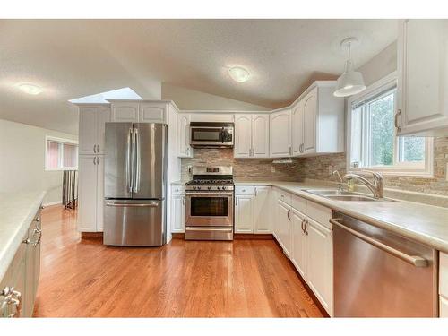 450197 216 Street West, Rural Foothills County, AB - Indoor Photo Showing Kitchen With Double Sink