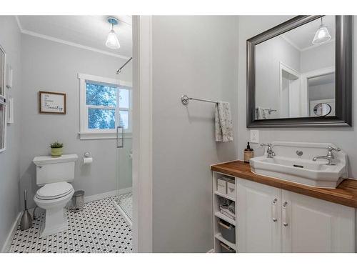 272146 Township Road 274, Rural Rocky View County, AB - Indoor Photo Showing Bathroom