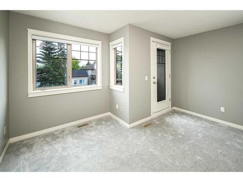 2312 5 Avenue Nw, Calgary, AB - Indoor Photo Showing Other Room