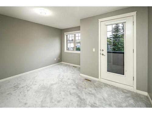 2312 5 Avenue Nw, Calgary, AB - Indoor Photo Showing Other Room