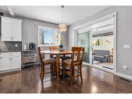 44 Rainbow Falls Boulevard, Chestermere, AB - Indoor Photo Showing Dining Room