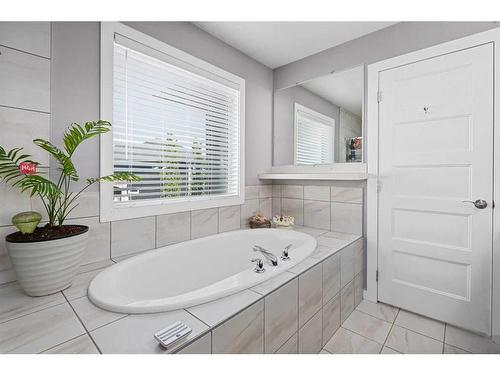 44 Rainbow Falls Boulevard, Chestermere, AB - Indoor Photo Showing Bathroom