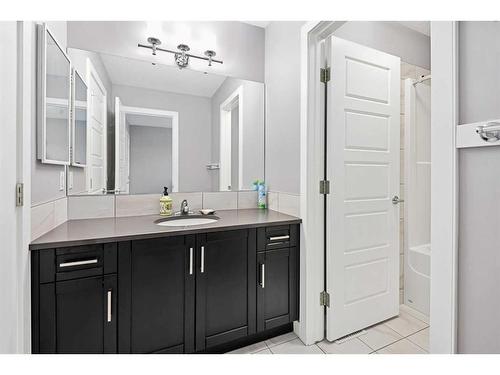 44 Rainbow Falls Boulevard, Chestermere, AB - Indoor Photo Showing Bathroom