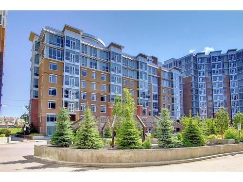 506-24 Varsity Estates Circle, Calgary, AB - Outdoor With Facade