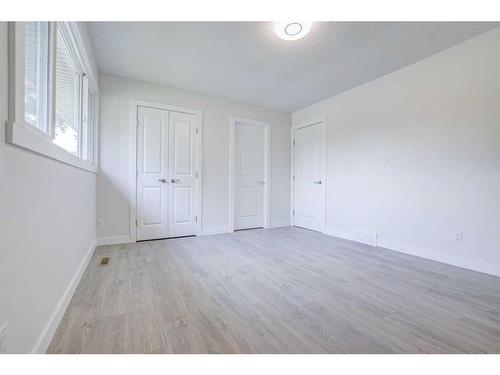 11220 Braxton Road Sw, Calgary, AB - Indoor Photo Showing Other Room