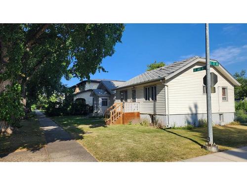 236 11 Avenue Ne, Calgary, AB - Outdoor