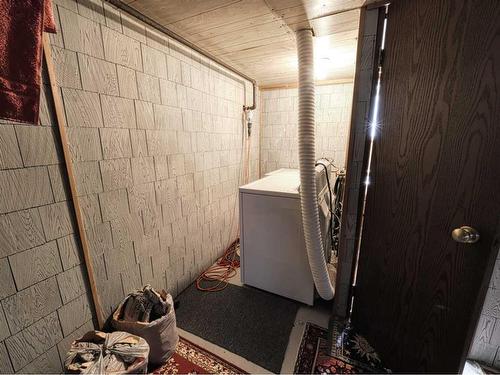 236 11 Avenue Ne, Calgary, AB - Indoor Photo Showing Other Room